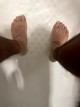 Snapshot of SensualG300 chatting on November 16, 2025, 6:08 am SensualG300 online show from November 16, 2025, 6:08 am