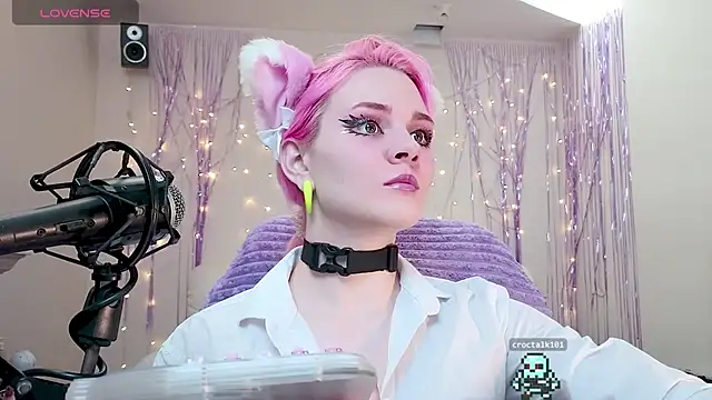 One Moment  online show from December 2, 2024, 3:37 am