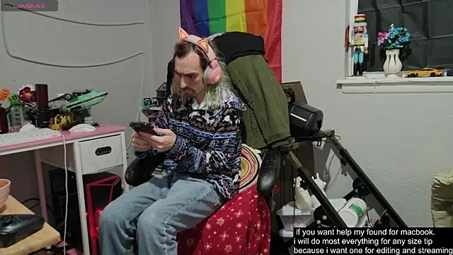 Snapshot of tallnerdyguy chatting on October 24, 2025, 3:47 am tallnerdyguy online show from October 24, 2025, 3:47 am