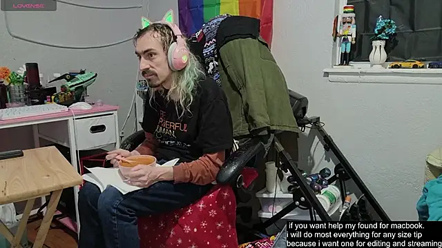 Snapshot of tallnerdyguy chatting on November 14, 2025, 3:16 am tallnerdyguy online show from November 14, 2025, 3:16 am