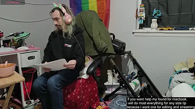 Snapshot of tallnerdyguy chatting on November 25, 2025, 3:50 am tallnerdyguy online show from November 25, 2025, 3:50 am