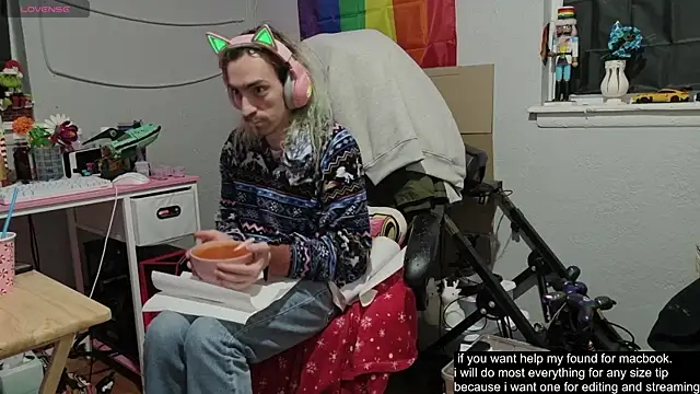 Snapshot of tallnerdyguy chatting on December 3, 2025, 3:58 am tallnerdyguy online show from December 3, 2025, 3:58 am