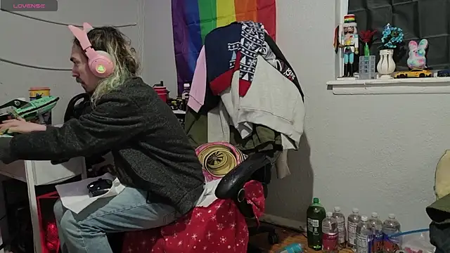 Snapshot of tallnerdyguy chatting on January 12, 2026, 3:34 am tallnerdyguy online show from January 12, 2026, 3:34 am