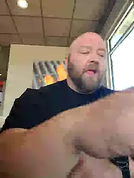 Strong Bear89 online show from December 18, 2024, 7:19 pm