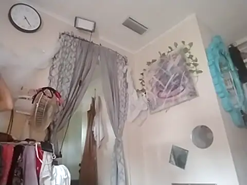 ivylee31 online show from April 2, 2026, 9:23 pm