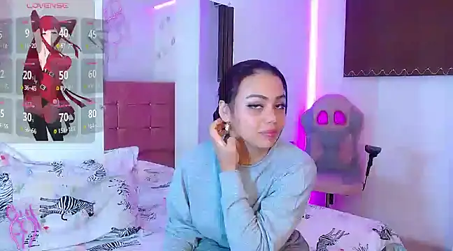 Snapshot of maribelsex303av chatting on January 30, 2025, 11:44 am maribelsex303av online show from January 30, 2025, 11:44 am