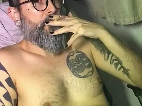 Snapshot of cabine103 chatting on October 26, 2025, 2:17 am cabine103 online show from October 26, 2025, 2:17 am