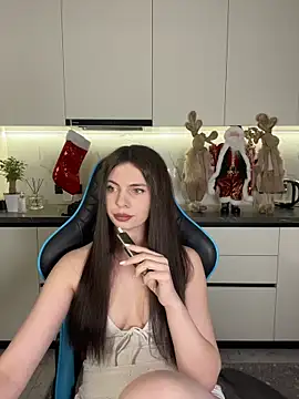 CurlyLara online show from January 13, 2026, 4:45 pm