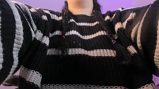 Snapshot of AmberiniHoffman chatting on February 17, 2025, 11:44 am AmberiniHoffman online show from February 17, 2025, 11:44 am