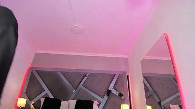 Snapshot of AmberiniHoffman chatting on March 12, 2025, 11:53 am AmberiniHoffman online show from March 12, 2025, 11:53 am