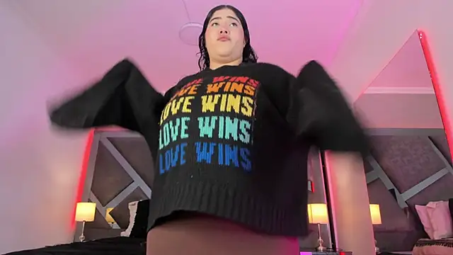 Snapshot of AmberiniHoffman chatting on March 13, 2025, 11:51 am AmberiniHoffman online show from March 13, 2025, 11:51 am