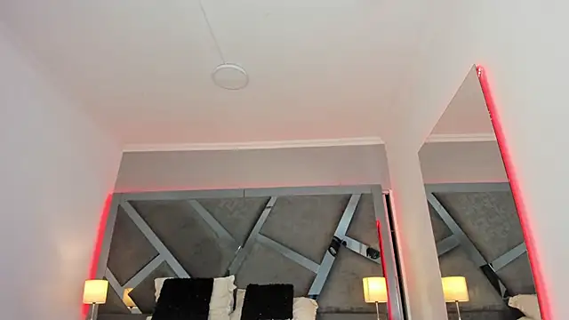 Snapshot of AmberiniHoffman chatting on March 18, 2025, 8:15 pm AmberiniHoffman online show from March 18, 2025, 8:15 pm