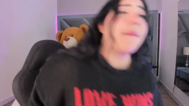 Snapshot of AmberiniHoffman chatting on September 29, 2025, 11:59 am AmberiniHoffman online show from September 29, 2025, 11:59 am