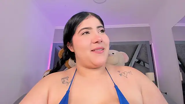 Snapshot of AmberiniHoffman chatting on October 8, 2025, 12:36 pm AmberiniHoffman online show from October 8, 2025, 12:36 pm