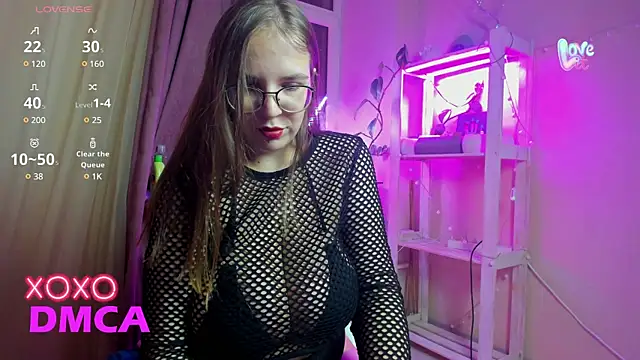 Snapshot of Your_Penny_ chatting on December 21, 2024, 9:04 pm Your Penny online show from December 21, 2024, 9:04 pm