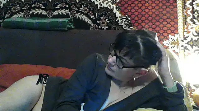 Snapshot of AlanaLaDream chatting on November 12, 2025, 4:18 pm AlanaLaDream online show from November 12, 2025, 4:18 pm