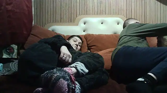 Snapshot of AlanaLaDream chatting on January 5, 2026, 6:22 pm AlanaLaDream online show from January 5, 2026, 6:22 pm