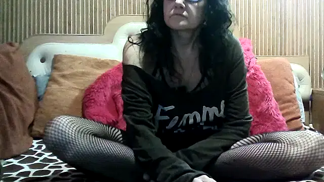 Snapshot of AlanaLaDream chatting on February 13, 2026, 2:02 pm AlanaLaDream online show from February 13, 2026, 2:02 pm