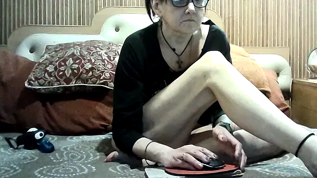 Snapshot of AlanaLaDream chatting on April 3, 2026, 1:20 pm AlanaLaDream online show from April 3, 2026, 1:20 pm