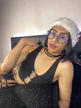 Snapshot of Skyler__blue4 chatting on December 27, 2024, 7:24 pm Skyler blue4 online show from December 27, 2024, 7:24 pm