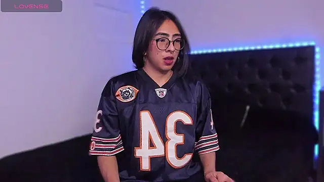 Snapshot of Skyler__blue4 chatting on March 3, 2025, 4:47 am Skyler blue4 online show from March 3, 2025, 4:47 am