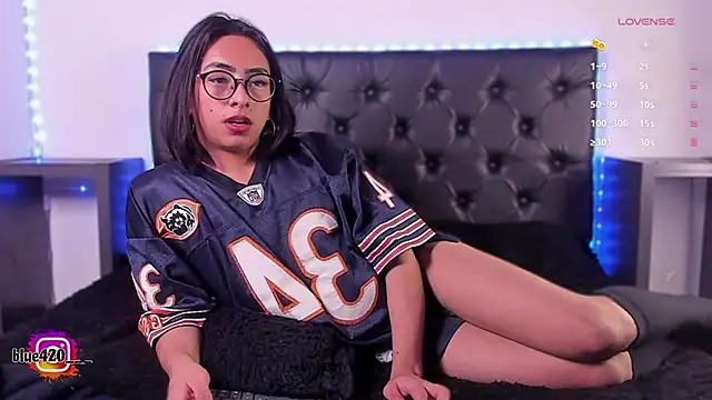 Snapshot of Skyler__blue4 chatting on March 15, 2025, 2:46 am Skyler blue4 online show from March 15, 2025, 2:46 am