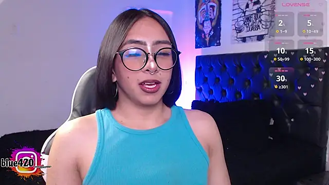 Snapshot of Skyler__blue4 chatting on October 9, 2025, 12:52 am Skyler blue4 online show from October 9, 2025, 12:52 am