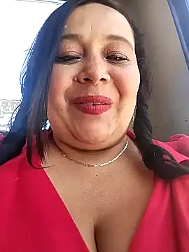 Snapshot of sara_pineros chatting on January 18, 2025, 5:37 pm sara pineros online show from January 18, 2025, 5:37 pm