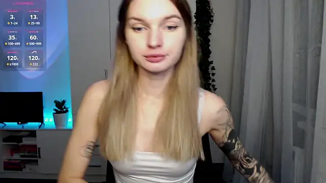 Snapshot of lounahyan chatting on November 1, 2025, 4:47 am lounahyan online show from November 1, 2025, 4:47 am