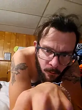 hungverrec online show from September 12, 2025, 7:52 am