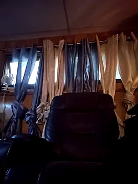 hungverrec online show from September 14, 2025, 10:53 pm