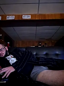 hungverrec online show from September 21, 2025, 5:31 am