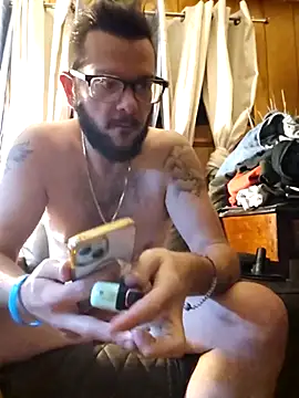 hungverrec online show from October 2, 2025, 8:21 am