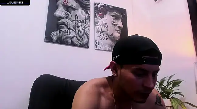 CruzVega online show from March 1, 2025, 4:54 pm