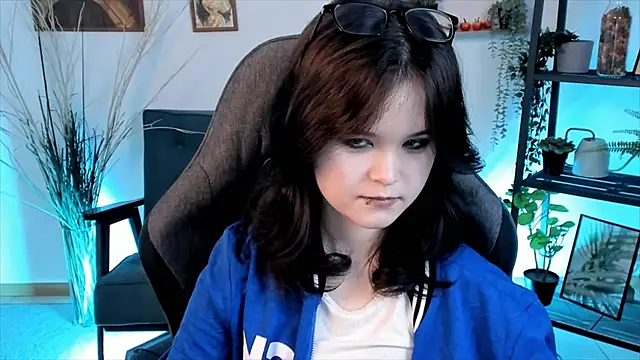 Elainebeness online show from March 5, 2025, 3:51 am