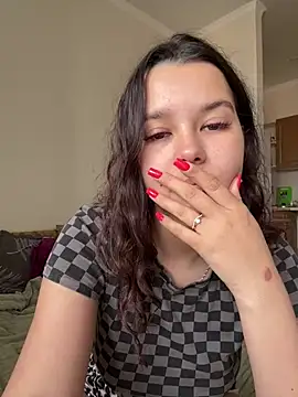 Snapshot of PoppyRobinson chatting on December 12, 2024, 8:14 am PoppyRobinson online show from December 12, 2024, 8:14 am