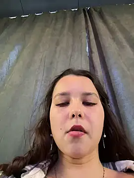 Snapshot of PoppyRobinson chatting on December 13, 2024, 12:06 pm PoppyRobinson online show from December 13, 2024, 12:06 pm