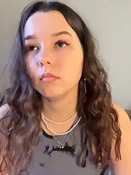 Snapshot of PoppyRobinson chatting on January 18, 2025, 11:11 am PoppyRobinson online show from January 18, 2025, 11:11 am