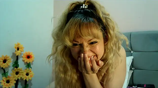 taylor198115 online show from March 1, 2025, 10:13 am