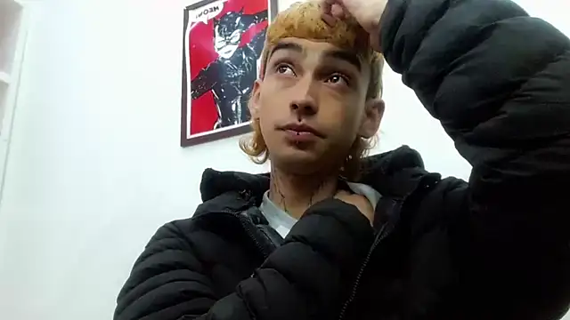 Snapshot of ttimy_x_boy chatting on February 20, 2026, 3:25 am ttimy x boy online show from February 20, 2026, 3:25 am