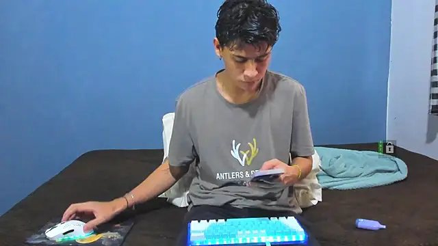 Snapshot of Kanterfun chatting on December 4, 2024, 1:20 pm Kanterfun online show from December 4, 2024, 1:20 pm