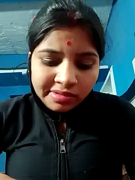Snapshot of Nisha_Cute chatting on February 5, 2025, 3:45 am Nisha Cute online show from February 5, 2025, 3:45 am