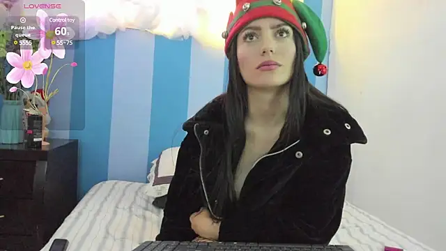 Snapshot of britny_clouds chatting on December 4, 2024, 3:10 pm britny clouds online show from December 4, 2024, 3:10 pm