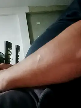 Snapshot of luchoarr chatting on October 18, 2025, 3:09 am luchoarr online show from October 18, 2025, 3:09 am