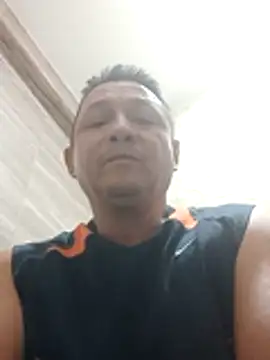 Snapshot of luchoarr chatting on November 2, 2025, 3:31 am luchoarr online show from November 2, 2025, 3:31 am