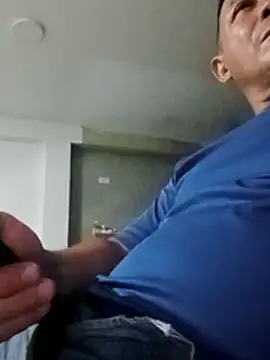 Snapshot of luchoarr chatting on December 2, 2025, 3:01 am luchoarr online show from December 2, 2025, 3:01 am