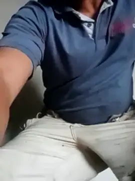 Snapshot of luchoarr chatting on January 15, 2026, 10:13 pm luchoarr online show from January 15, 2026, 10:13 pm