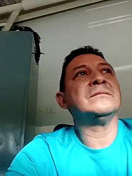 Snapshot of luchoarr chatting on February 9, 2026, 10:25 pm luchoarr online show from February 9, 2026, 10:25 pm