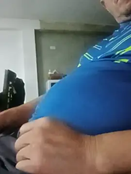 Snapshot of luchoarr chatting on February 14, 2026, 3:03 am luchoarr online show from February 14, 2026, 3:03 am