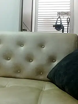 Snapshot of luchoarr chatting on February 15, 2026, 2:36 pm luchoarr online show from February 15, 2026, 2:36 pm